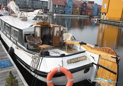 Skûtsje Segelboot 1915, mit Mercedes motor, Niederlande