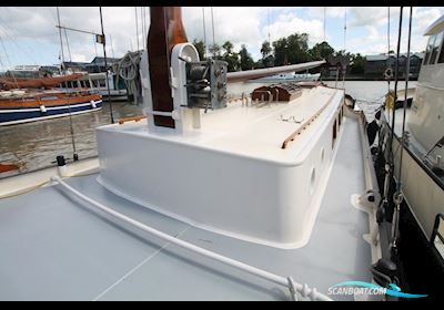 Traditional Platbodem Segelboot 1908, mit Ford motor, Niederlande