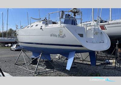 BENETEAU SEGELBÅTAR OCEANIS 323 Sejlbåd 2007, med Yanmar motor, Sverige