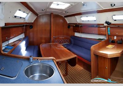 Bavaria 32 Sejlbåd 2002, med VOLVO DIESEL motor, Frankrig