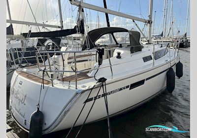 Bavaria 33 Cruiser Sejlbåd 2014, med Volvo Penta motor, Holland