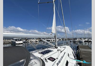 Bavaria 40 (2011) Sejlbåd 2011, med Yanmar 3YM30 motor, Danmark