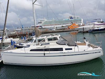 Bavaria Cruiser 33 Sejlbåd 2015, med Volvo Penta motor, England