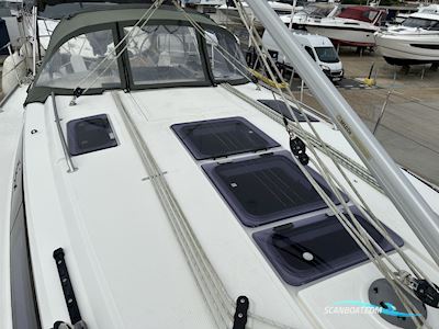 Bavaria Cruiser 37 Sejlbåd 2016, med Volvo Penta motor, England