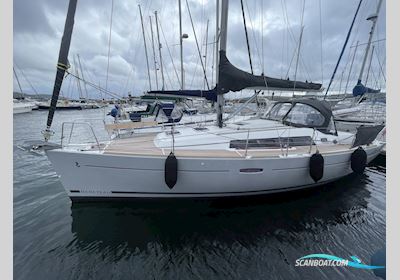 Beneteau Oceanis 34 Sejlbåd 2015, med Yanmar 3YM30 motor, England