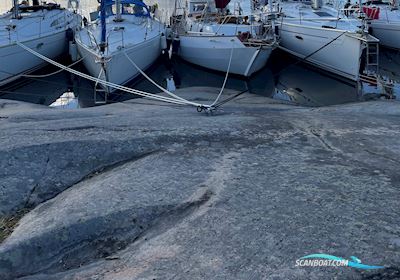 Bruce Roberts Spray 33 Sejlbåd 1992, med Perkins 4.236 M motor, Sverige