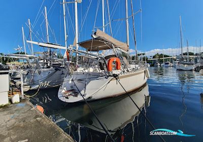Centurion 48S Sejlbåd 1996, med Yanmar 4JH4Hte motor, Martinique