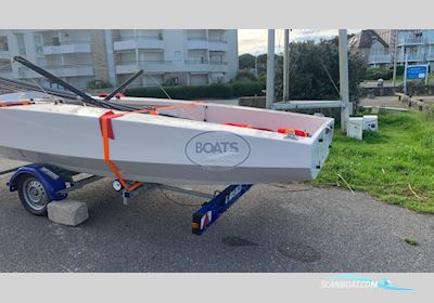 Chantier Naval Carantec Scow 5.5 Sejlbåd 2019, med Torqeedo motor, Frankrig