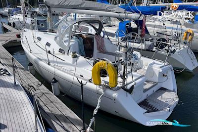 Comet 33 Sejlbåd 2007, med Lombardini  motor, Sverige