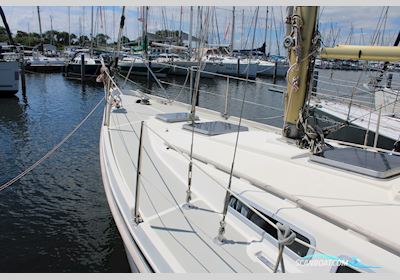 Contest 31 HT Sejlbåd 1984, med Volvo Penta motor, Holland