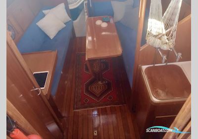 Contest 32 Sejlbåd 1982, med Beta Marine motor, Spanien