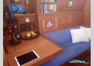 Contest 32 Sejlbåd 1982, med Beta Marine motor, Spanien