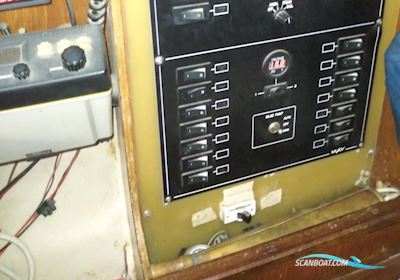 First Beneteau 42 Sejlbåd 1982, med Perkins 4108 motor, Portugal