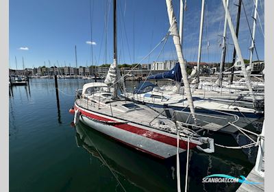 Helmsman 35 Sejlbåd 1982, med Bukh DV 36
 motor, Danmark