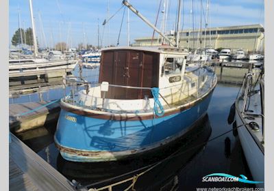 Island Plastics 24 Sejlbåd 1980, med Yanmar 2QM15 motor, England