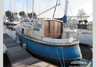 Island Plastics 24 Sejlbåd 1980, med Yanmar 2QM15 motor, England