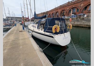 Jeanneau Sun Fizz 40 Sejlbåd 1985, med Perkins 4018 motor, England
