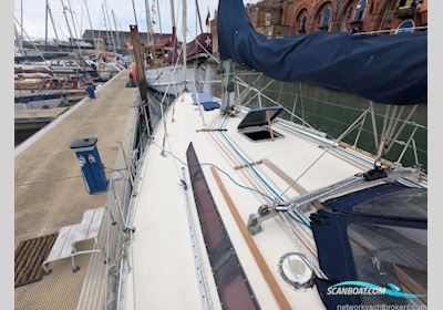 Jeanneau Sun Fizz 40 Sejlbåd 1985, med Perkins 4018 motor, England