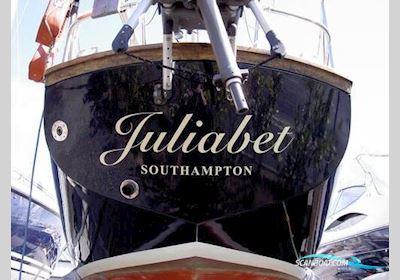 Nicholson 32 Sejlbåd 1970, med Beta motor, England