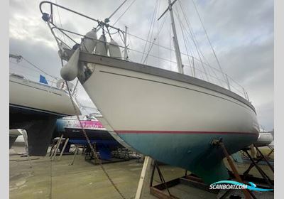 Sovereign 32 Deck saloon Sejlbåd 1990, med Thornycroft motor, England