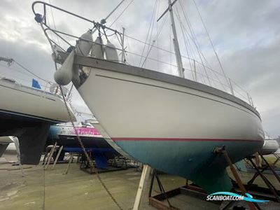 Sovereign 32 Deck saloon Sejlbåd 1990, med Thornycroft motor, England