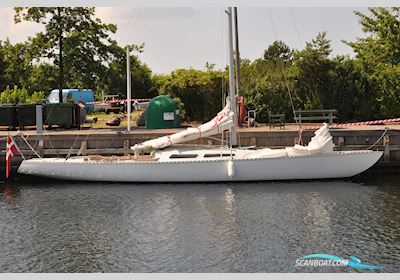 Ylva  Sejlbåd 1979, med Bell Marine motor, Danmark