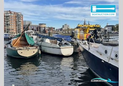 Kajuitzeilboot 600 Småbåt , med Honda motor, Holland