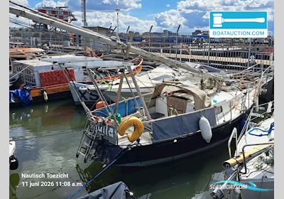 Kajuitzeilboot 860 Småbåt , med onbekend motor, Holland
