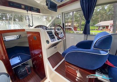 Aquador 25 C Speedbåd 2006, med Volvo Penta D4 motor, Estland