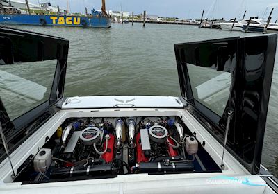 Scarab 33 Avs Sportbåt 2001, med Mercruiser motor, Tyskland