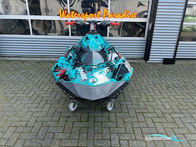 Sea-Doo Spark Trixx Waterscooters en Jetski 2017, The Netherlands