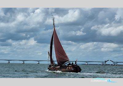 Tjalk Woon-charter tjalk Workship 1905, with Gardner engine, The Netherlands