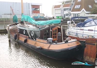 Barkmeijer Tjalk Zeilboten 1916, met Mercedes OM615 motor, The Netherlands