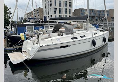Bavaria 32 Cruiser Zeilboten 2013, met Volvo Penta D1 - 20 F motor, Duitsland