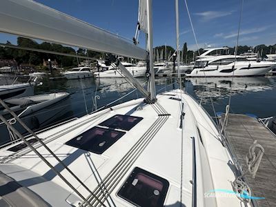 Bavaria 36 Cruiser Zeilboten 2013, met Volvo Penta motor, United Kingdom