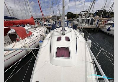 Bavaria 36 Cruiser Zeilboten 2004, met Volvo MD2030 motor, United Kingdom