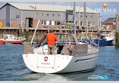 Bavaria 38 Cruiser Zeilboten 2009, met Volvo Penta motor, The Netherlands