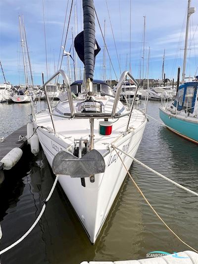 Bavaria 38 Zeilboten 2003, met Volvo Penta MD2030 29Hp 3 Blade Propeller motor, United Kingdom