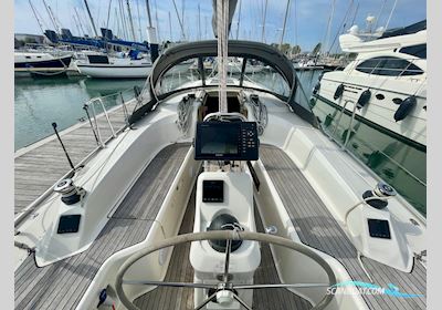 Bavaria Cruiser 33 Zeilboten 2015, met Volvo Penta motor, United Kingdom