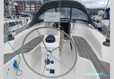 Bavaria Cruiser 33 Zeilboten 2015, met Volvo Penta motor, United Kingdom