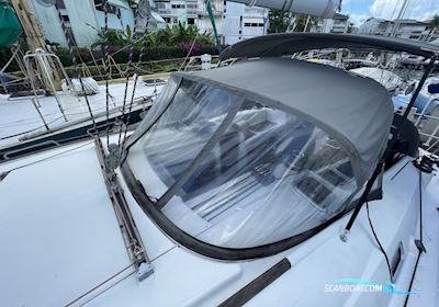Beneteau Oceanis 40 Zeilboten 2010, met Yanmar 3JH4E motor, Martinique