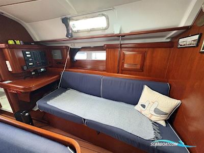 Beneteau Oceanis 411 Celebration Zeilboten 2004, met Volvo Penta  D2 55 motor, United Kingdom