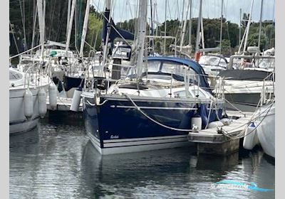 Comfortina 35 Zeilboten 2000, met Yanmar 3GM motor, United Kingdom