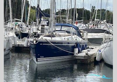 Comfortina 35 Zeilboten 2000, met Yanmar 3GM motor, United Kingdom