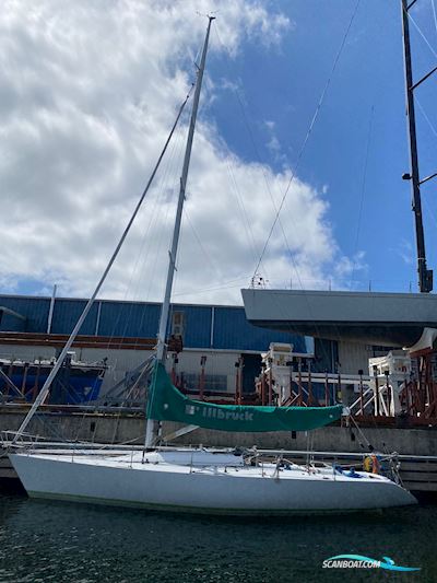 Esprit Racing Yachts USA Eintonner Cruiser/Racer Zeilboten 1988, met Volvo Penta MD22 motor, Duitsland