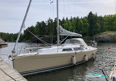 Hanse 325 Zeilboten 2011, met Volvo Penta D1-30 motor, Estland