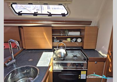 Hanse 325 Zeilboten 2014, met Volvo motor, France