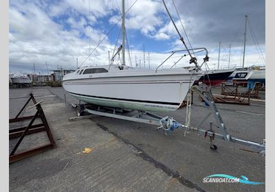 Hunter  Legend 240 Zeilboten 1999, met Yamaha motor, United Kingdom