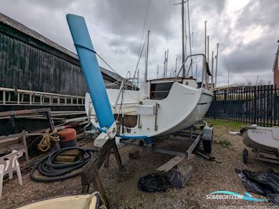 Huzar 21 Zeilboten 2009, met Tohatsu motor, United Kingdom