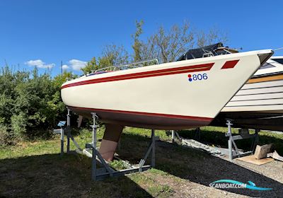 International 806 Zeilboten 1985, met Suzuki motor, Denemarken